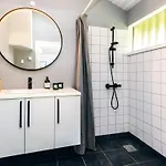 5 Person On A Karrebæksminde