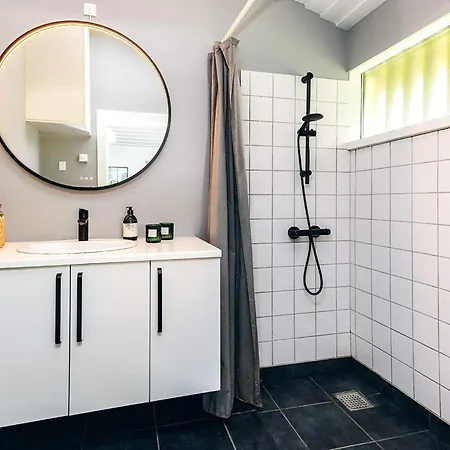 5 Person On A Karrebæksminde