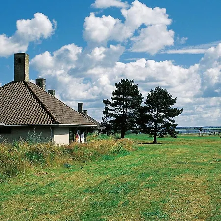 5 Person On A Karrebæksminde